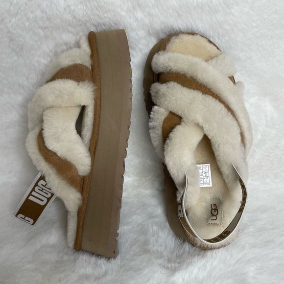 UGG Disco Cross Genuine Shearling Slide - Picture 9 of 12